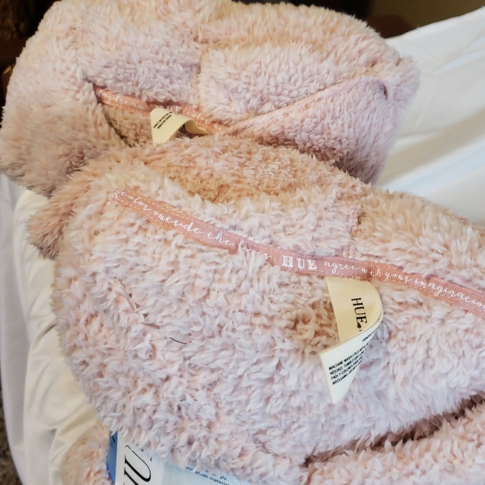 🎁NWT HUE COMFY COZY WRAP - Picture 5 of 7